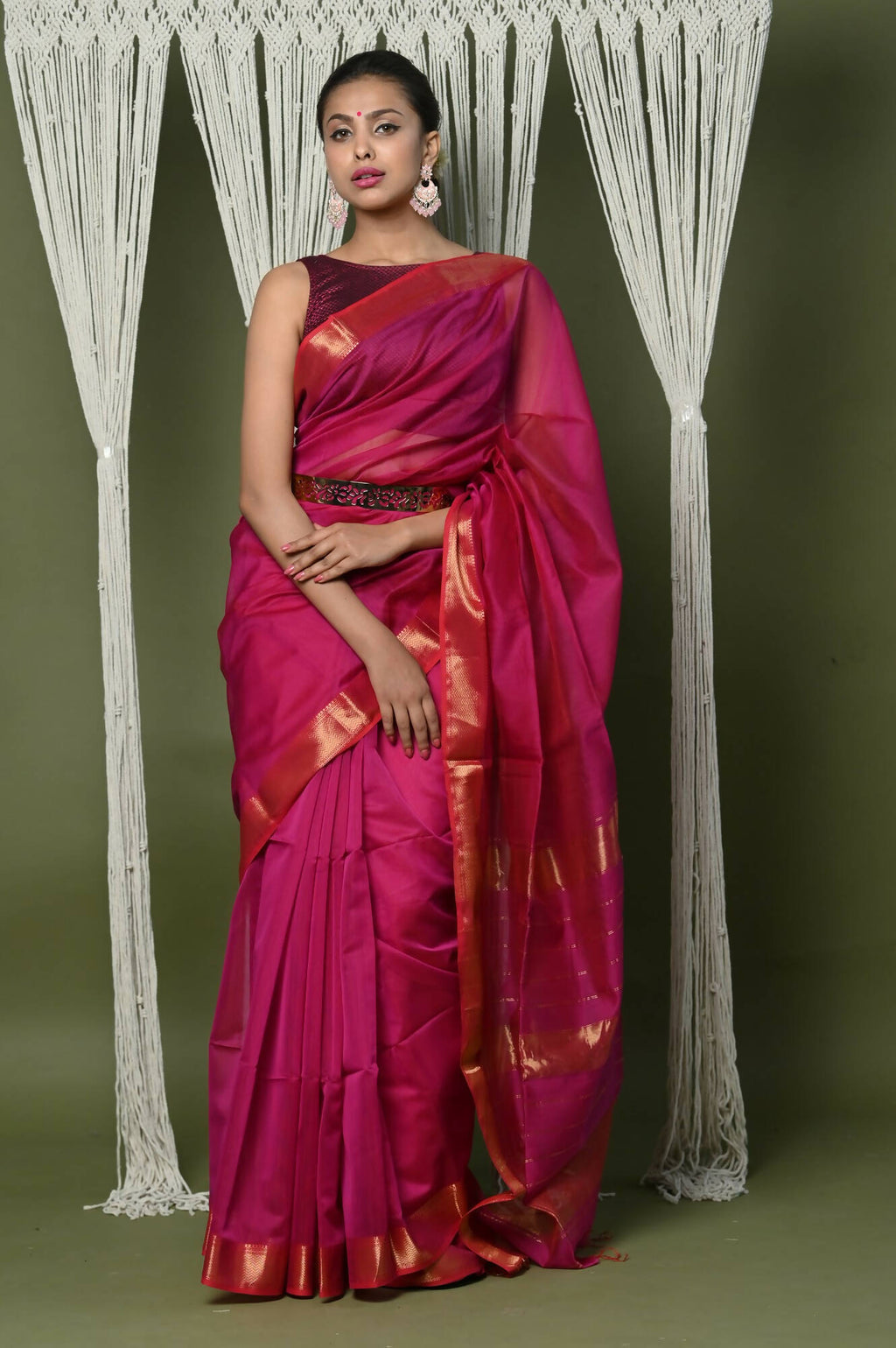 Very Much Indian Handloom Cotton Silk Maheshwari Saree With Sleek Golden Border - Red - Distacart