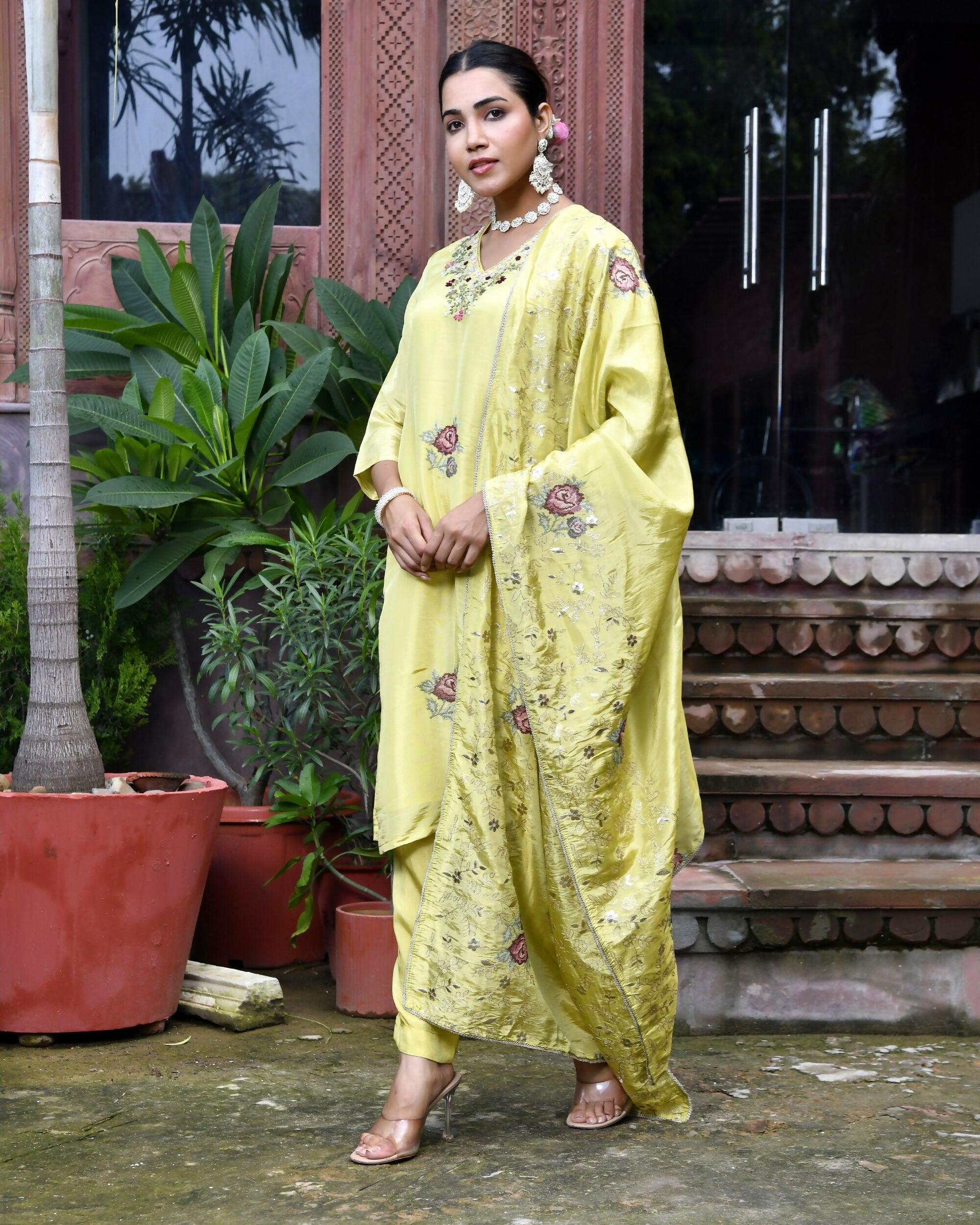 Vaasva Women's Tissue Silk Emboidered Suit Set With Solid Pant & Solid Embroidered Dupatta