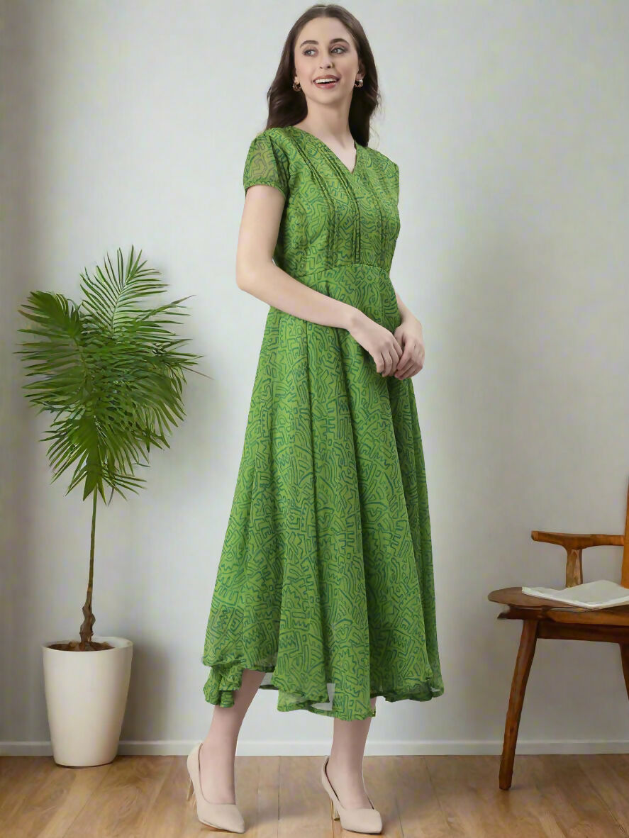 Souchii Green Printed Midi Dress – Flowy Fit & Flare