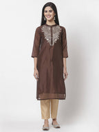 Myshka Women Maroon Chanderi Embroidered 3/4 Sleeve Round Neck Kurta
