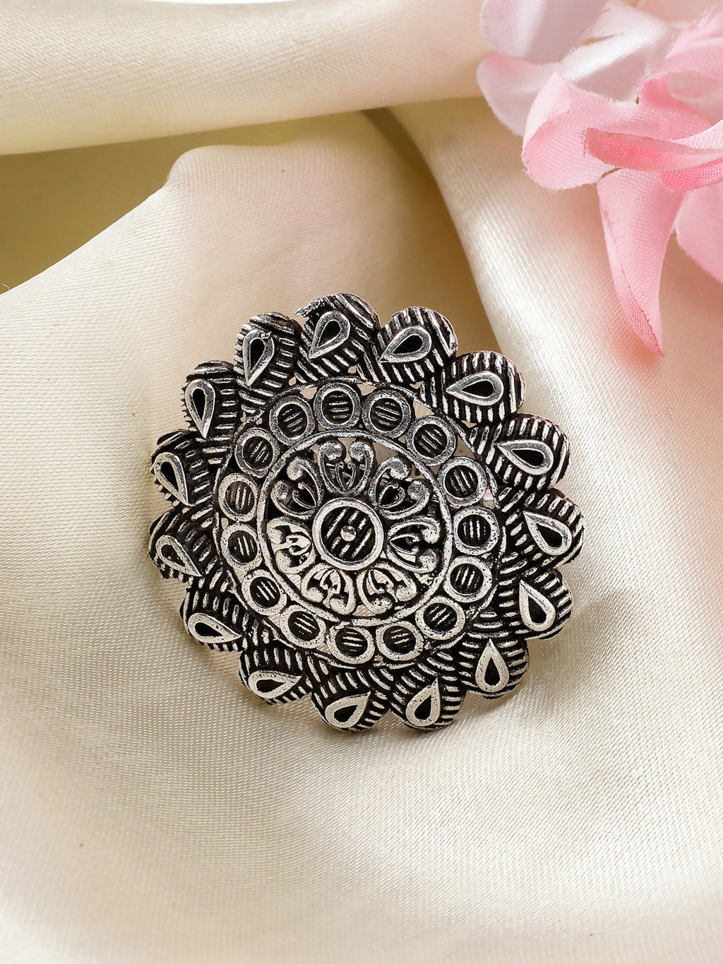 NVR Women's Silver-Toned Floral Shape Adjustable Finger Ring
