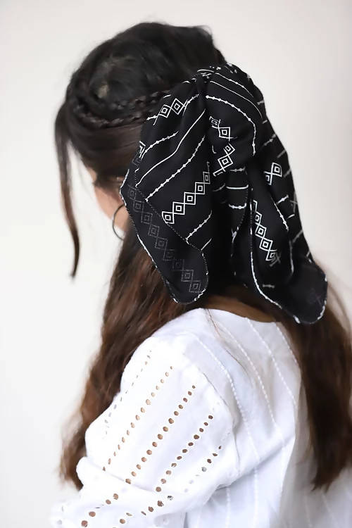 Diva Globe Black Printed Bhandana
