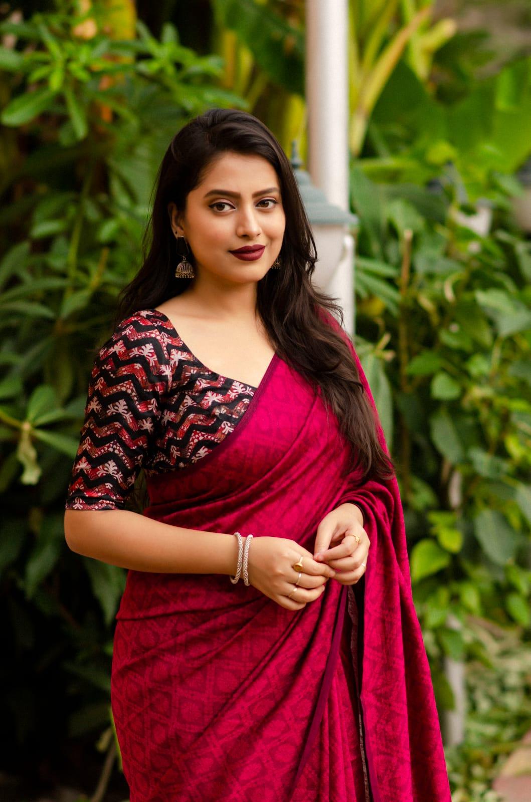 Red Jute Silk Woven Design Saree with Unstitched Blouse - A2M