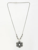 NVR Women's Silver-Toned Floral Shape Pendant with Chain