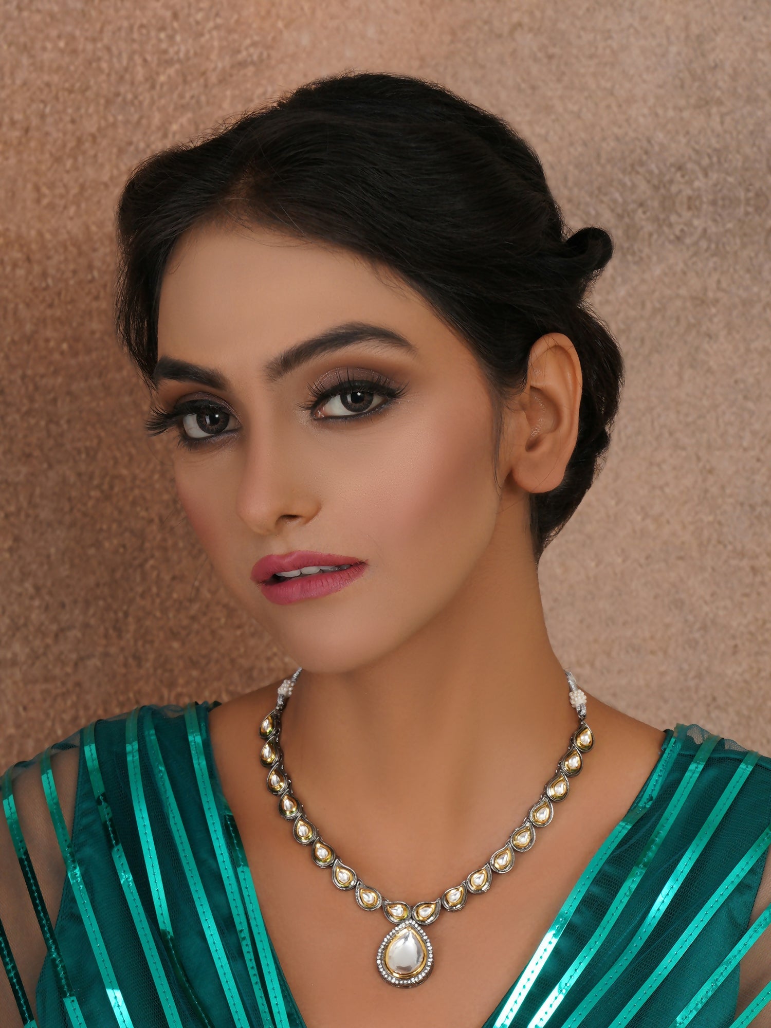 Dual Tone Kundan Neckpiece (silver) - Ruby Raang