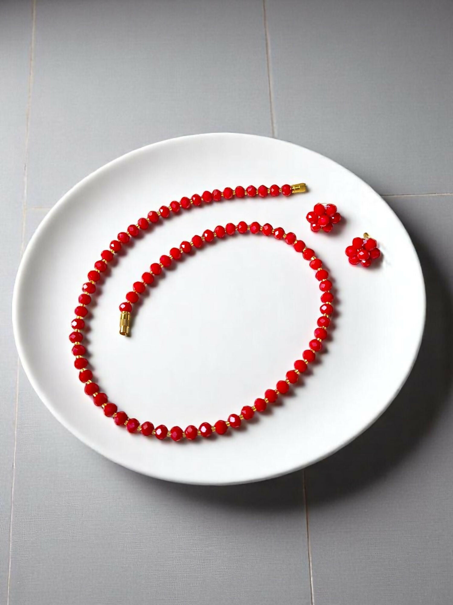 Inhanns Crystal Bloom – Single Line Necklace + Studs - Dark Red