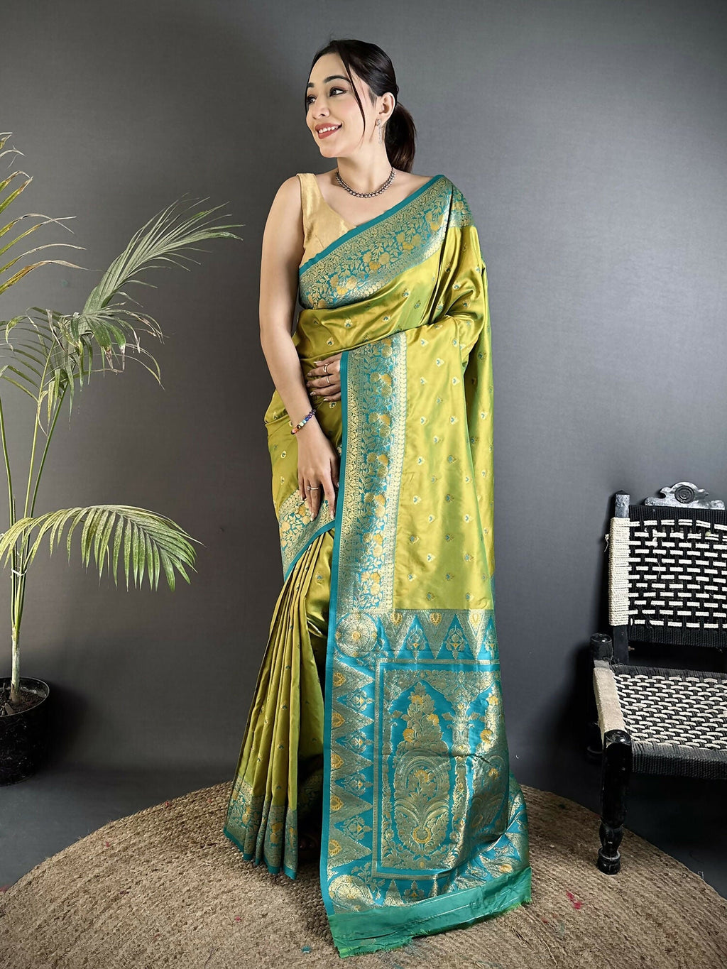 Joban Fashion Pista Green Intricate Motifs Soft Silk Banarasi Saree