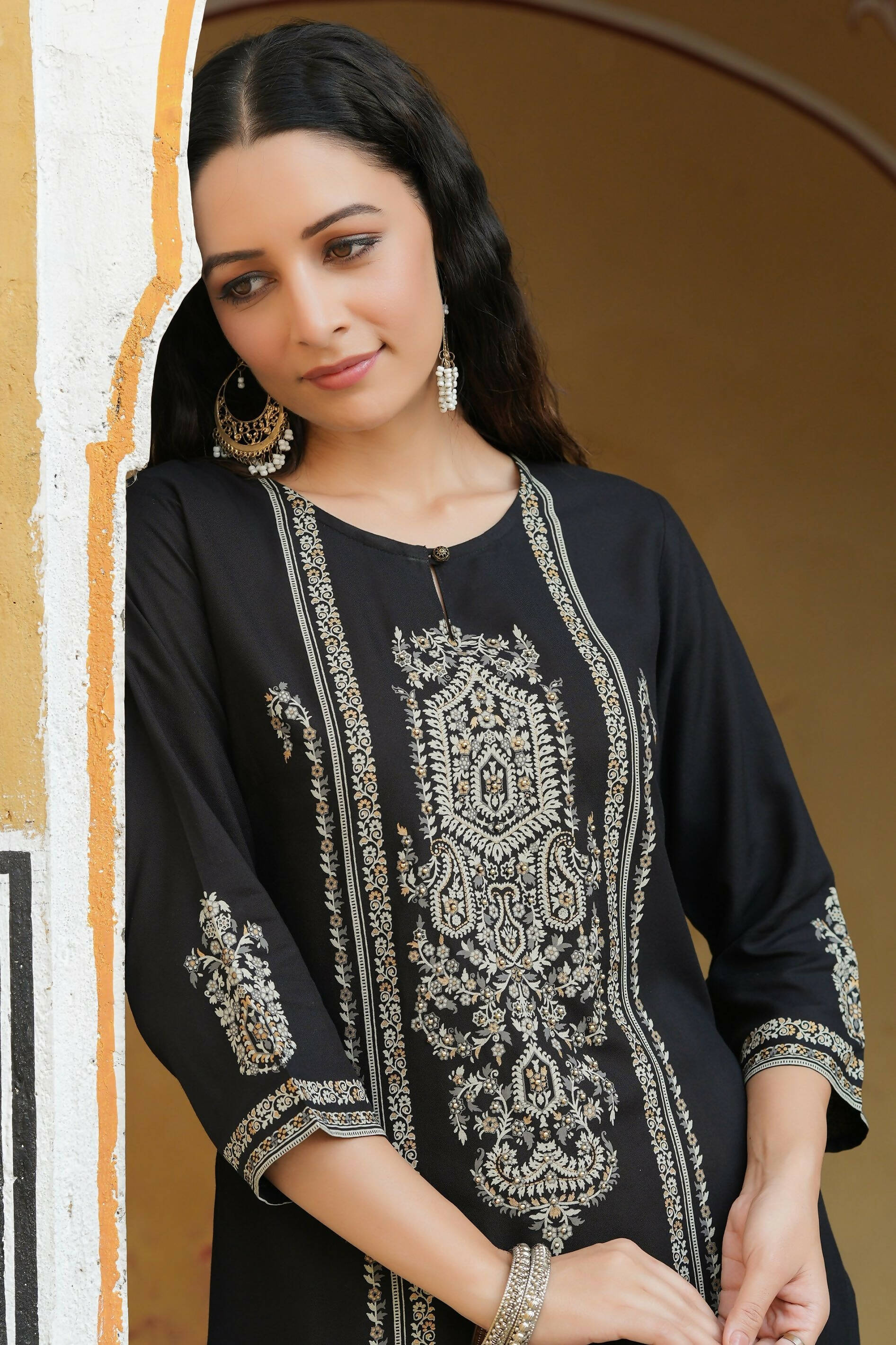 Juniper Women's Black Rayon Printed Straight Kurta - Distacart