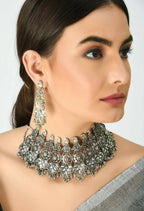 Mominos Fashion Johar Kamal Oxidised Silver-Plated Brass Finish Temple Jewellery with Earrings For Women - Distacart