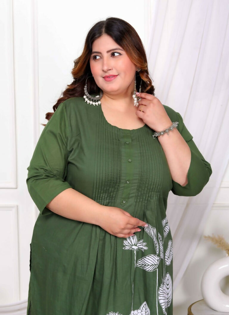 Miravan Women's Plus Size Mehandi Pintucks Cotton Floral Straight Kurta and Palazzo
