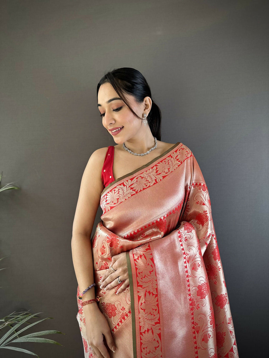 Joban Fashion Peach Flower Jall Pattern Soft Silk Banarasi Saree - Distacart