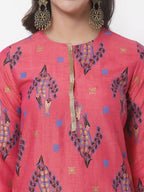 Myshka Women's Pink Printed 3/4 Sleeve Rayon Round Neck Casual Kurta