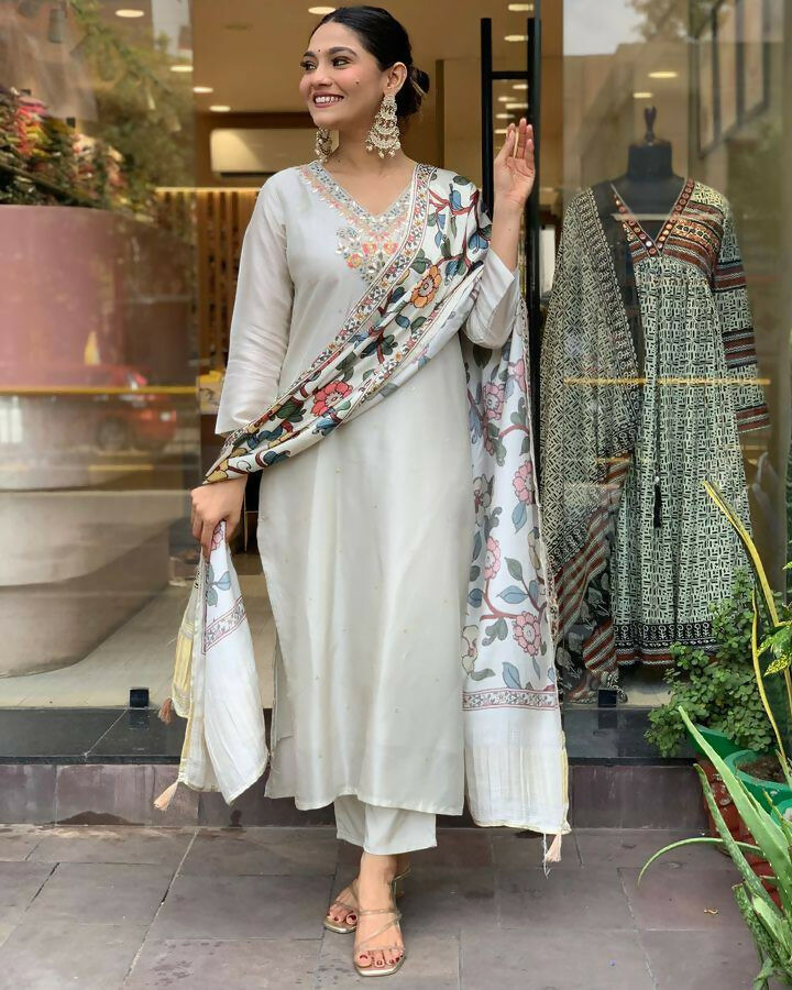 The52 Off White Women's Gorgeous Embroidered Viscose Chanderi Fabric Straight Kurta Pant with Dupatta Set - Distacart