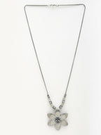 NVR Women's Silver-Toned Floral Shape Pendant with Chain