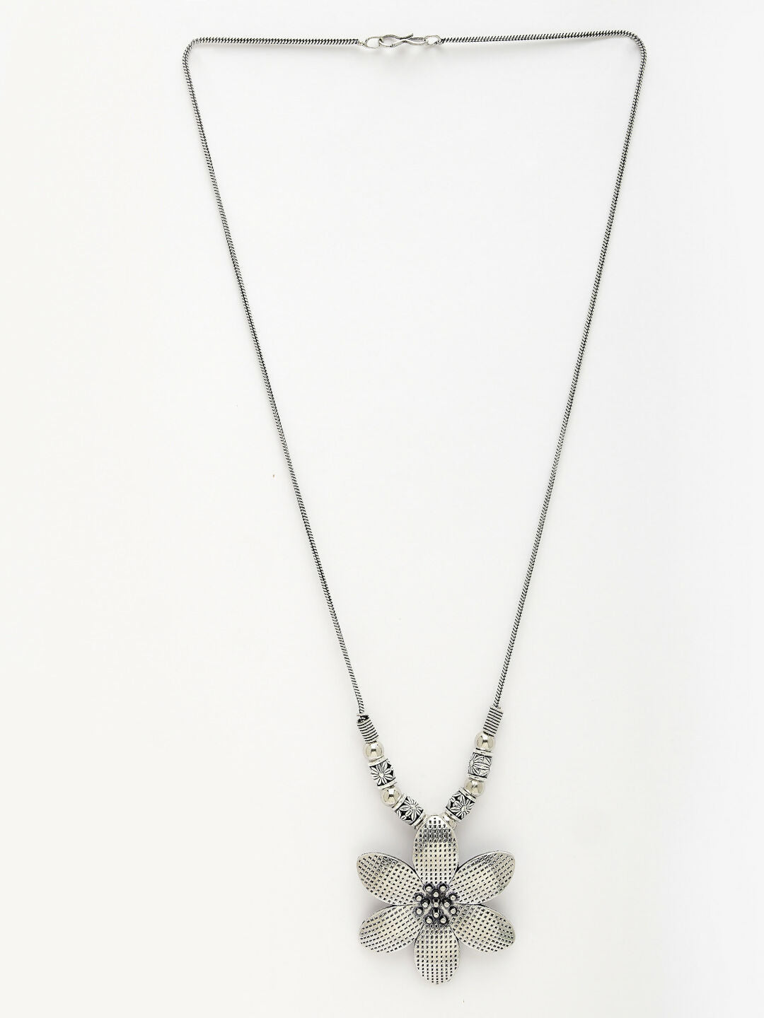 NVR Women's Silver-Toned Floral Shape Pendant with Chain