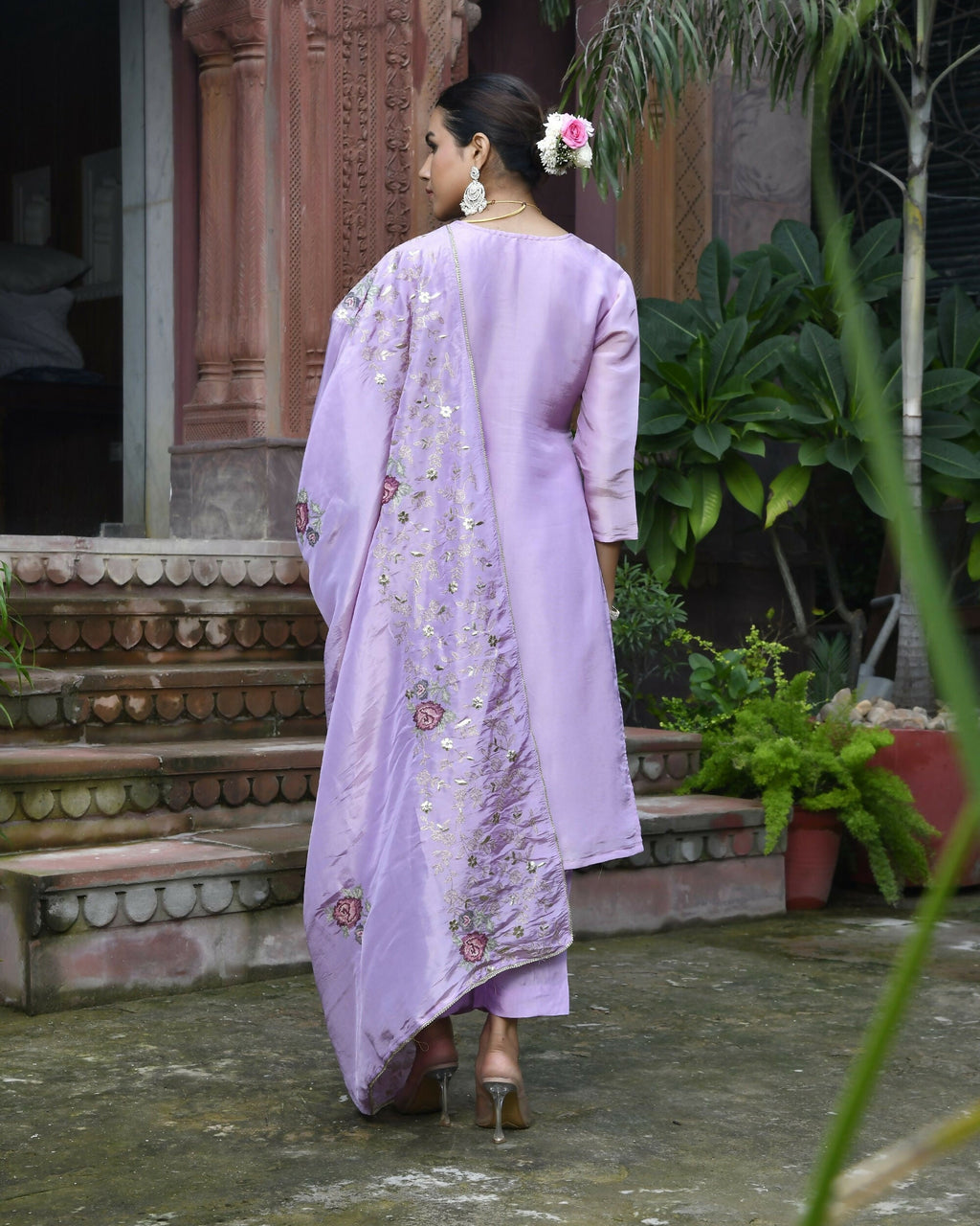 Vaasva Women's Tissue Silk Emboidered Suit Set With Solid Pant & Solid Embroidered Dupatta