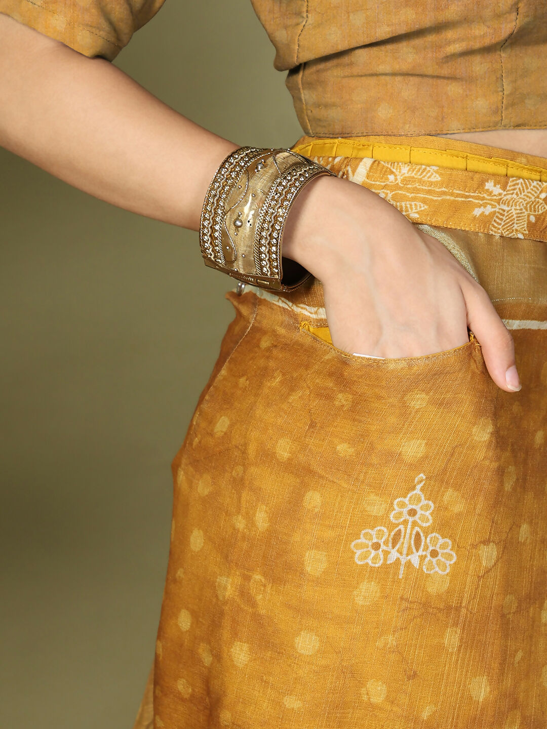 Shree Shyam Fashion Cotton Golden Saree - Distacart