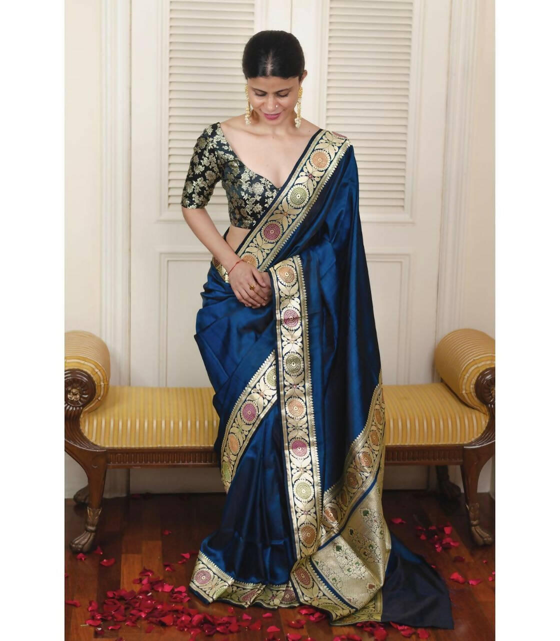 DEIANA'S Beautiful Designer Golden zari Soft Lichi Silk Saree - Blue