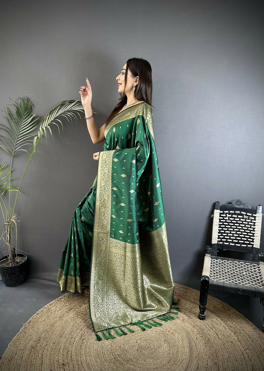 Joban Fashion Green Zari Weaving Motif Lichi Silk Banarasi Silk Saree - Distacart