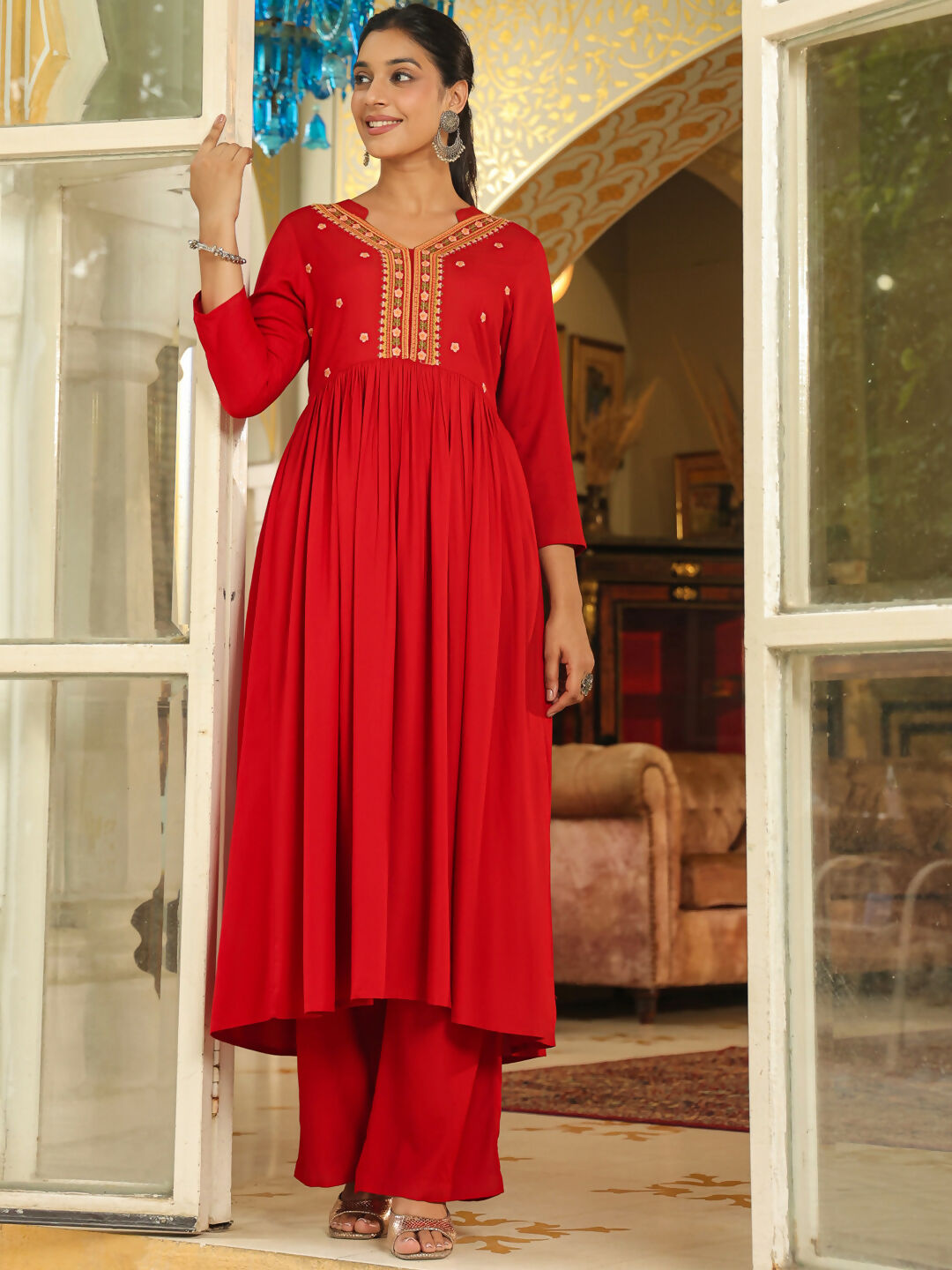 Janasya Maroon Rayon Yoke Embroidery Kurta & Bottom