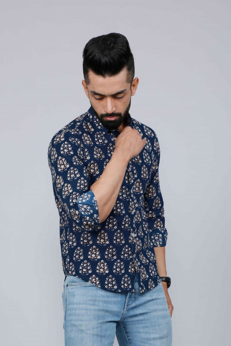 Miravan Men's Blue Floral Print Full Sleeve Casual Shirt