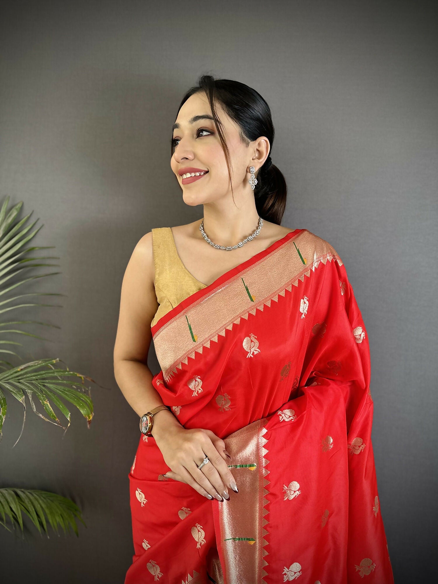 Joban Fashion Red Peacock & Floral Motifs Soft Silk Kanchipuram Saree - Distacart