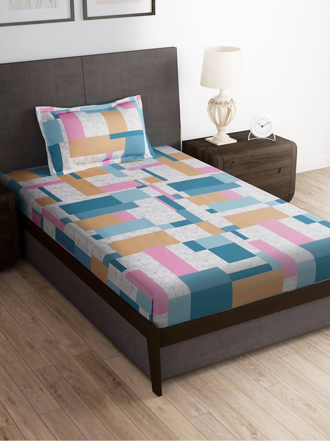 Story@home Arena Grey & White Printed 180 TC Bedsheet & Pillow Covers - Distacart