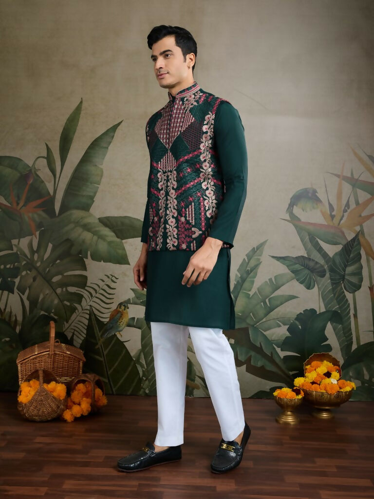 Vastranavya Green Exclusive Festival Viscose Silk Thread & Swarovski Embroidered Work Mens Wear Kurta & Koti