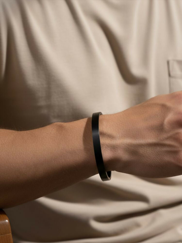 NVR Men Black Kada Bracelet - Distacart