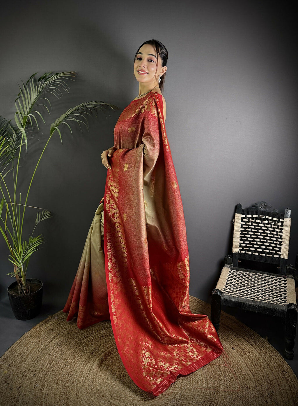 Joban Fashion Beige Handloom Silk Ikkat Saree - Distacart