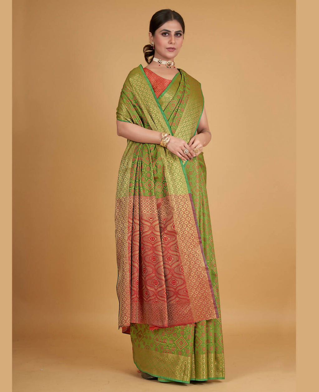 Green Silk Woven Design Saree With Unstitched Blouse Piece - Akshita