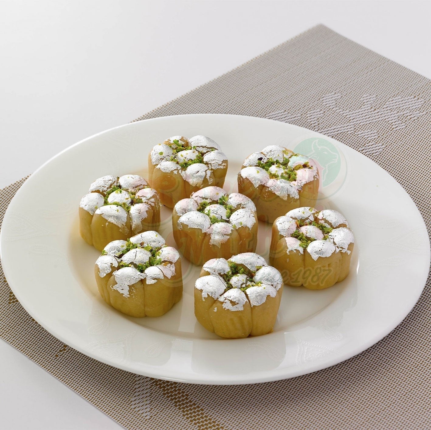 Shree Mithai Kaju Gajra - Distacart