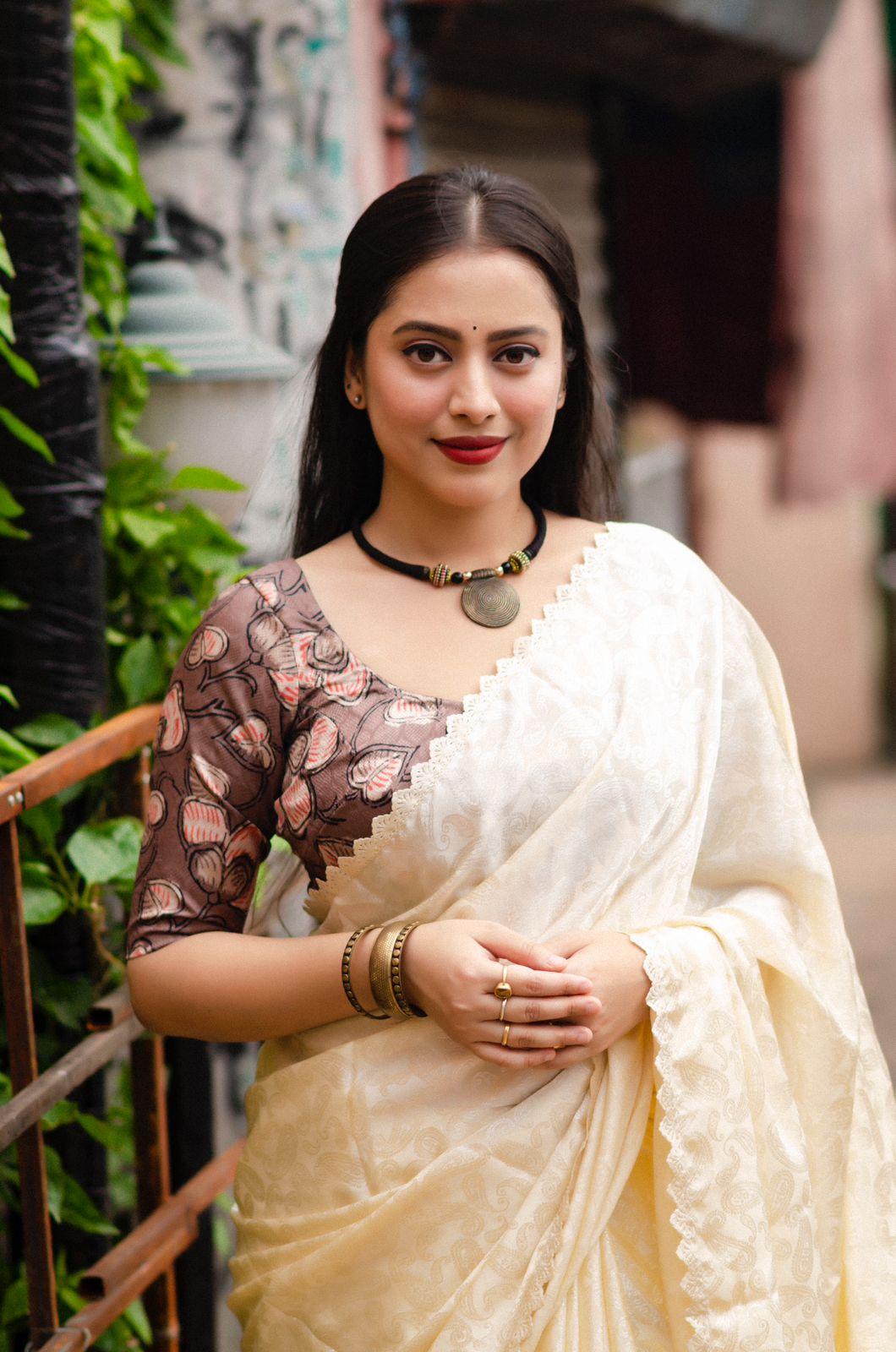 Cream Poly Silk Ethnic Motifs Saree with Unstitched Blouse - A2M
