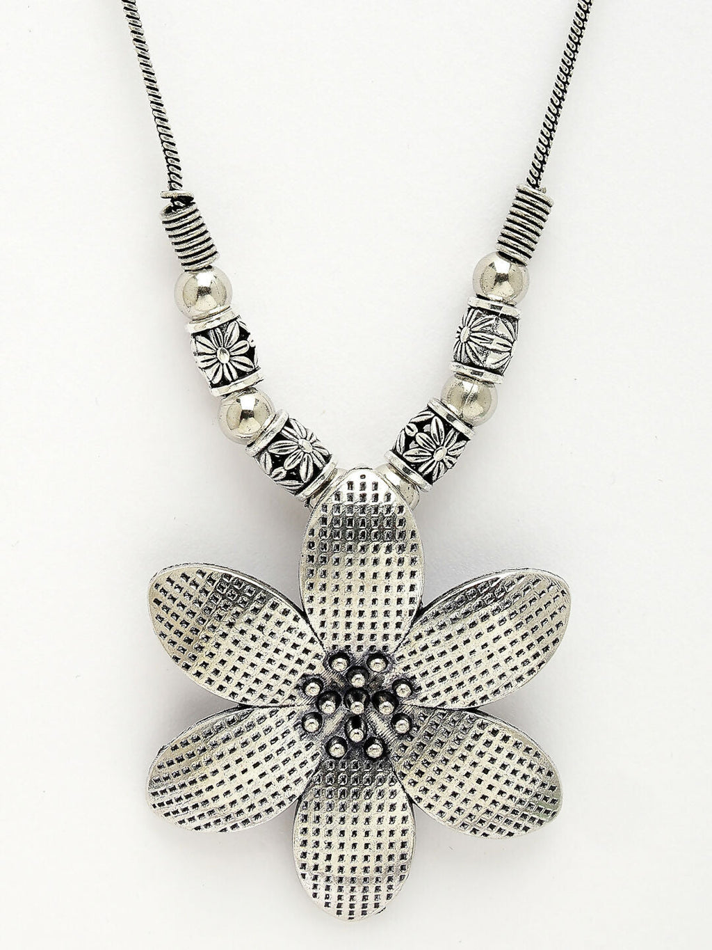 NVR Women's Silver-Toned Floral Shape Pendant with Chain