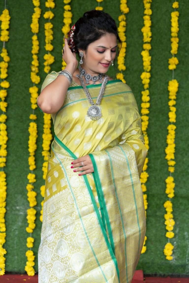 Jyoti Fashion Women's Green Soft Handloom Silk Zari Woven Saree with Blouse