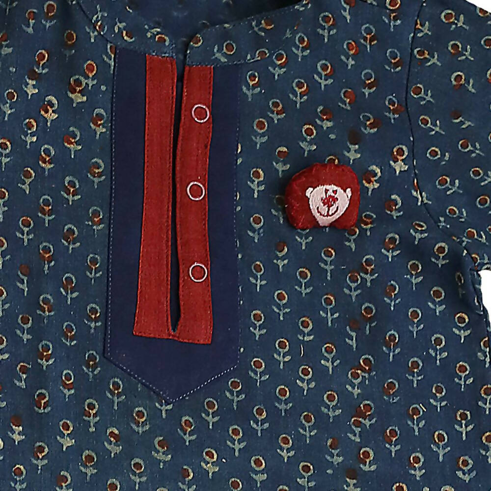 Mhyssa Scar Full Sleeve Blue Kurta With Full Length Maroon Pant Set For Kids