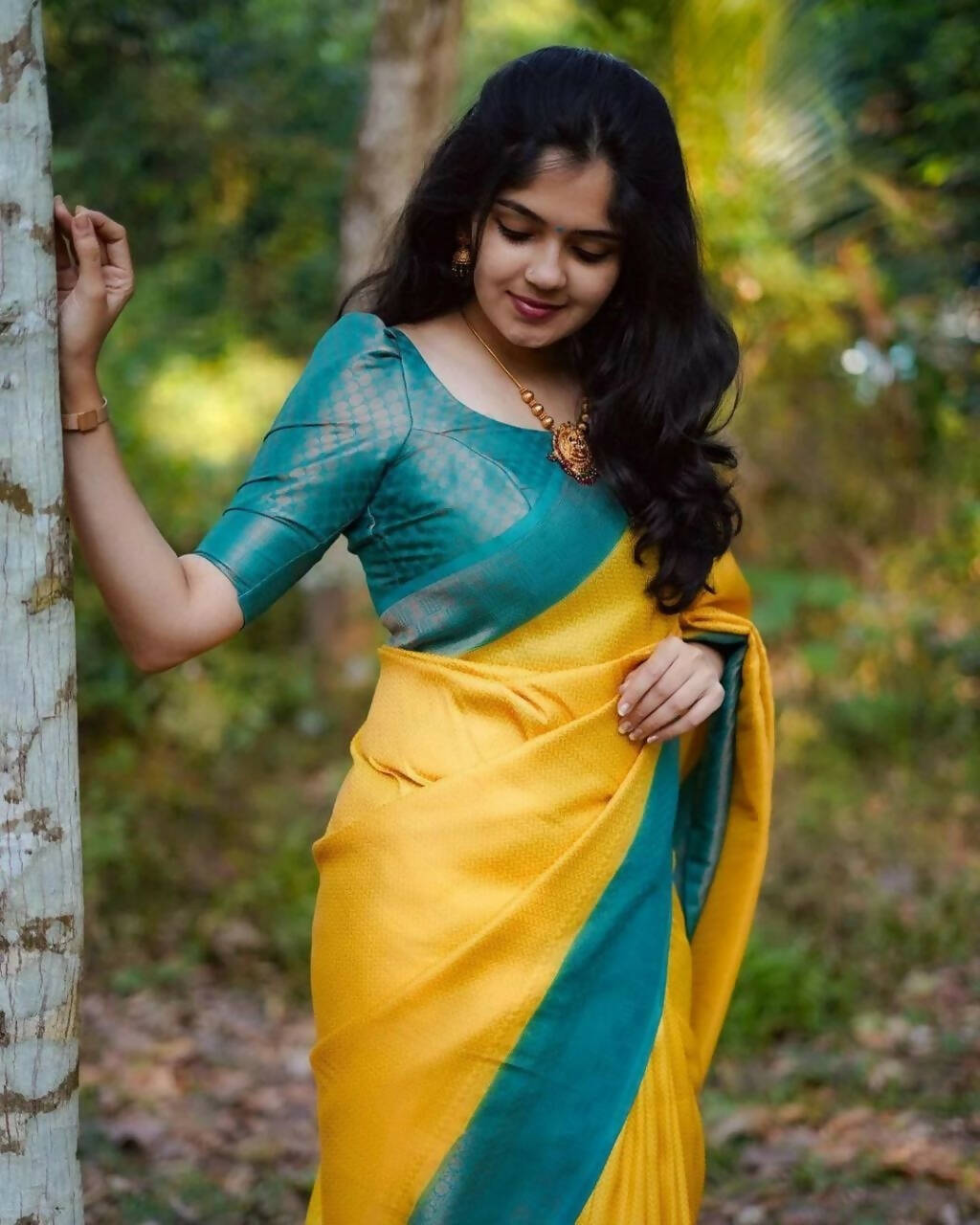 DEIANA'S Beautiful Designer Golden zari Soft Lichi Silk Saree - Yellow