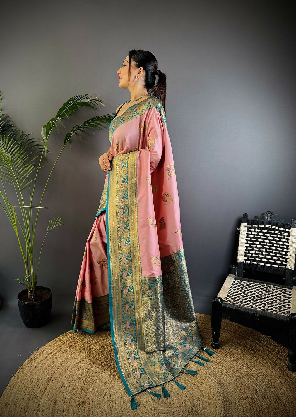 Joban Fashion Banarasi Baby Pink Woven Soft Silk Saree - Distacart