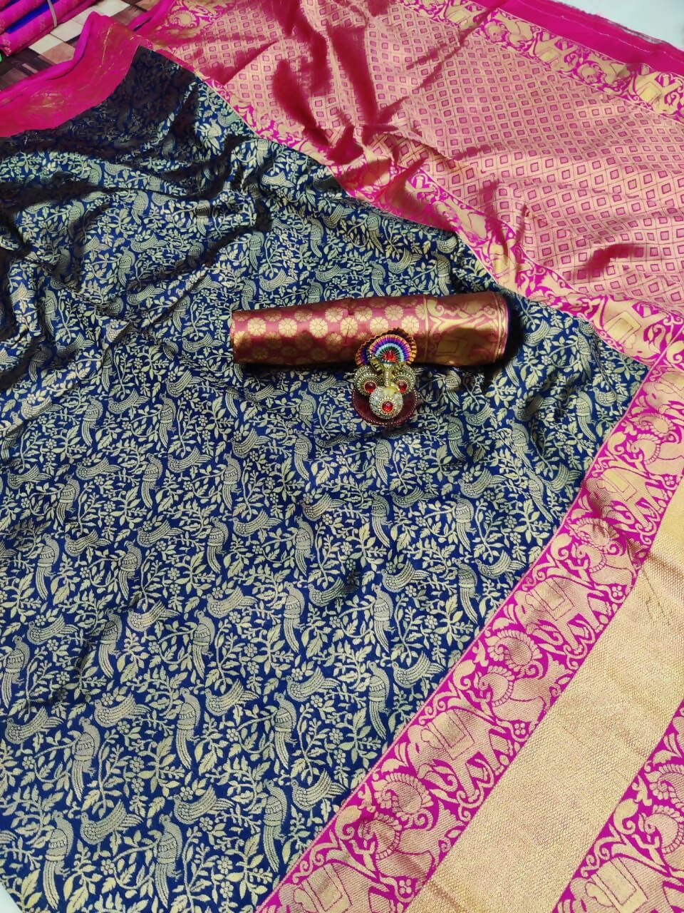 DEIANA'S Beautiful Designer Golden zari Soft Lichi Silk Saree - Blue
