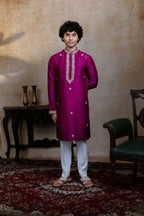 Falling Raw Silk Magenta Perple Rajyog Kurta Set By Hilo Design