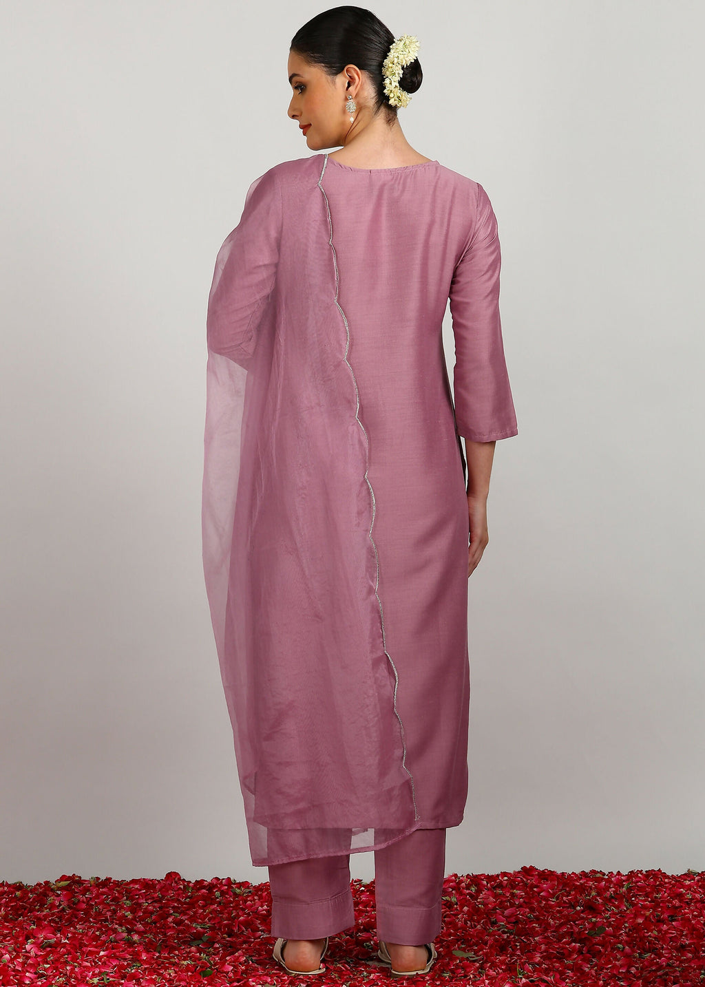 Aavyora Women’s Lavender Embroidered Kurta Set with Dupatta - Distacart