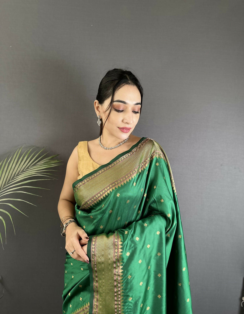 Joban Fashion Green Butti Woven Soft Lichi Silk Paithani Saree - Distacart