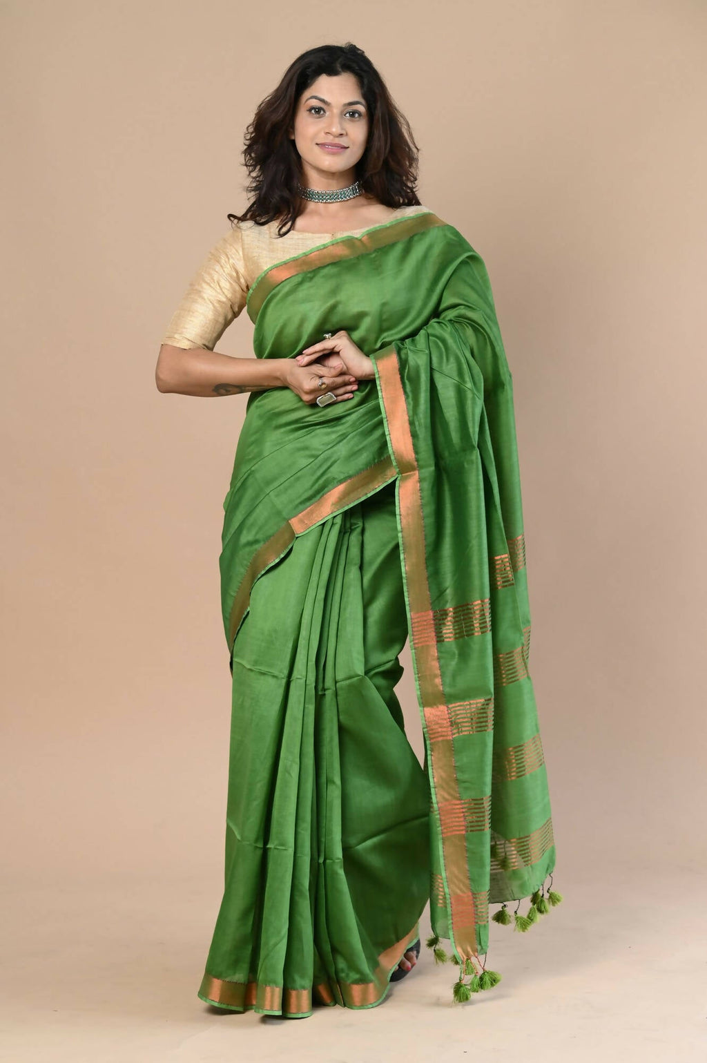 Very Much Indian Handloom Cotton Silk Maheshwari Saree With Sleek Golden Border - Leaf Green