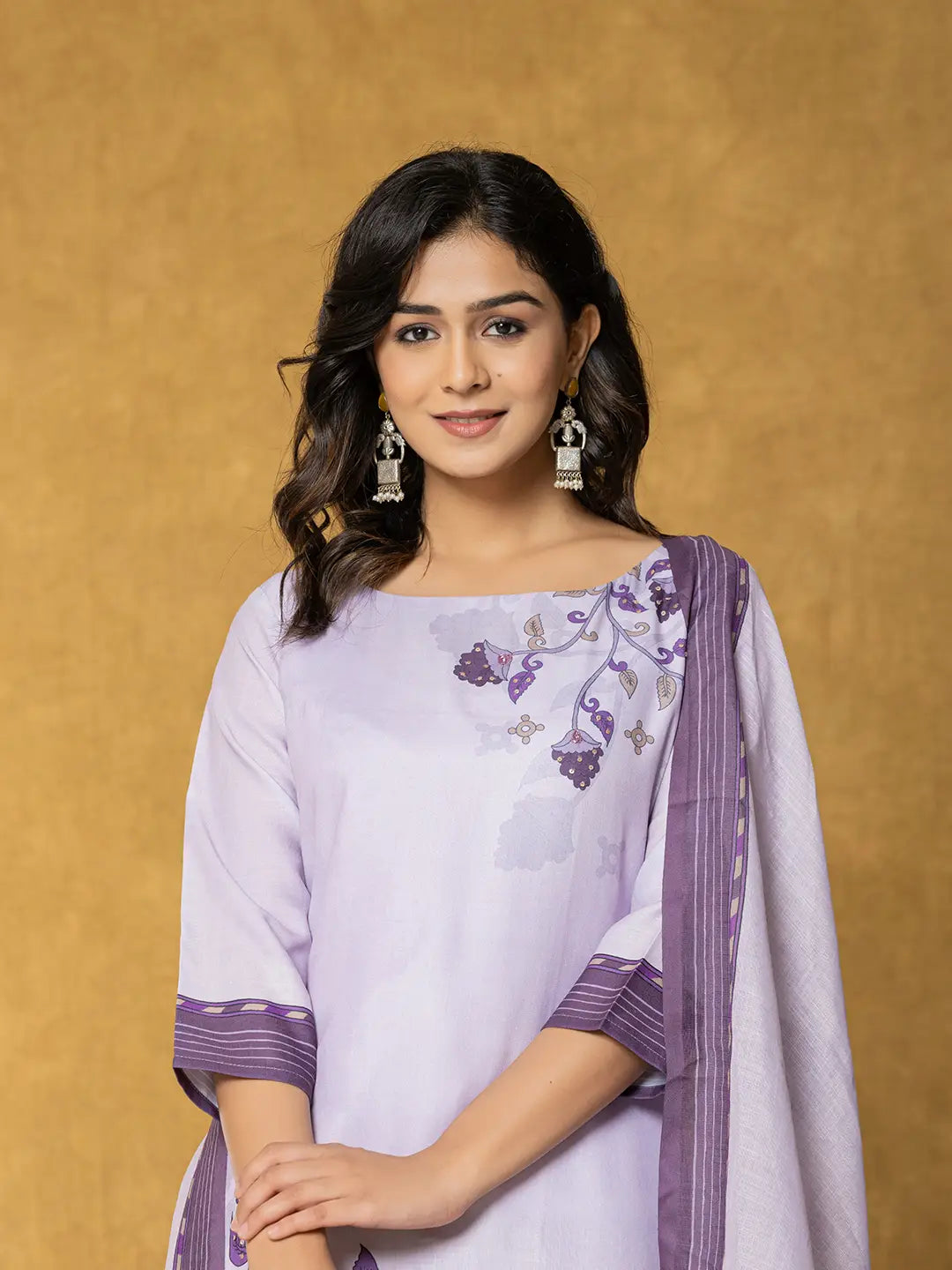 Yufta Lavender And White Linen Kurta Dupatta Pant Set
