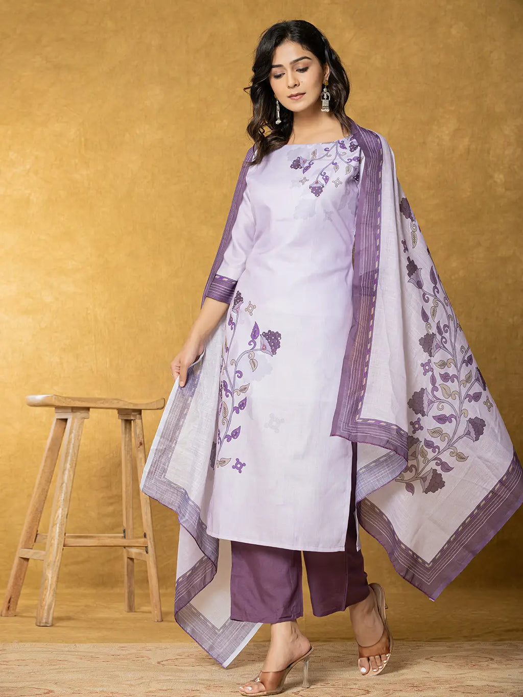 Yufta Lavender And White Linen Kurta Dupatta Pant Set