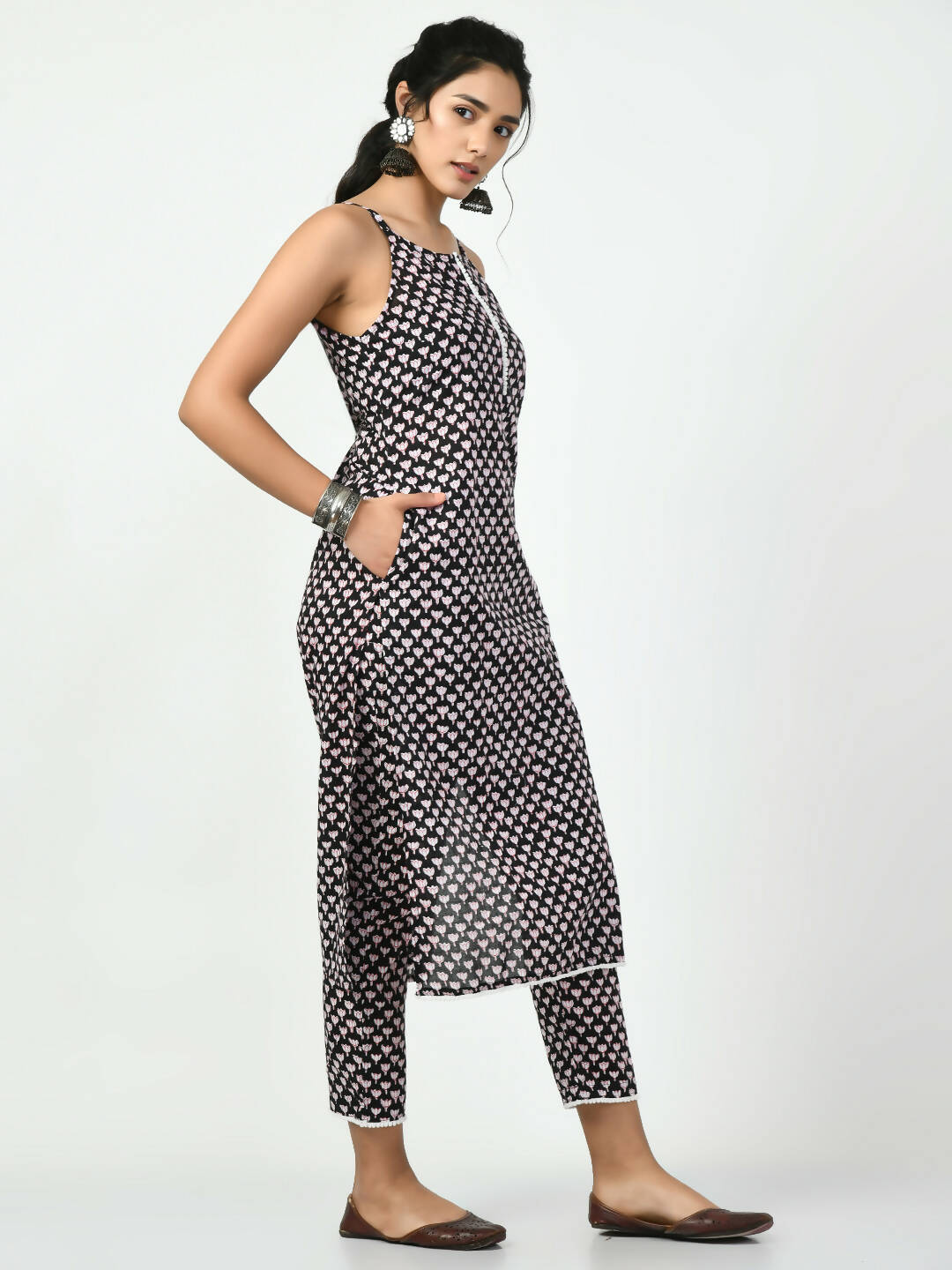 Myshka Women's Black Printed Kurta With Trouser
