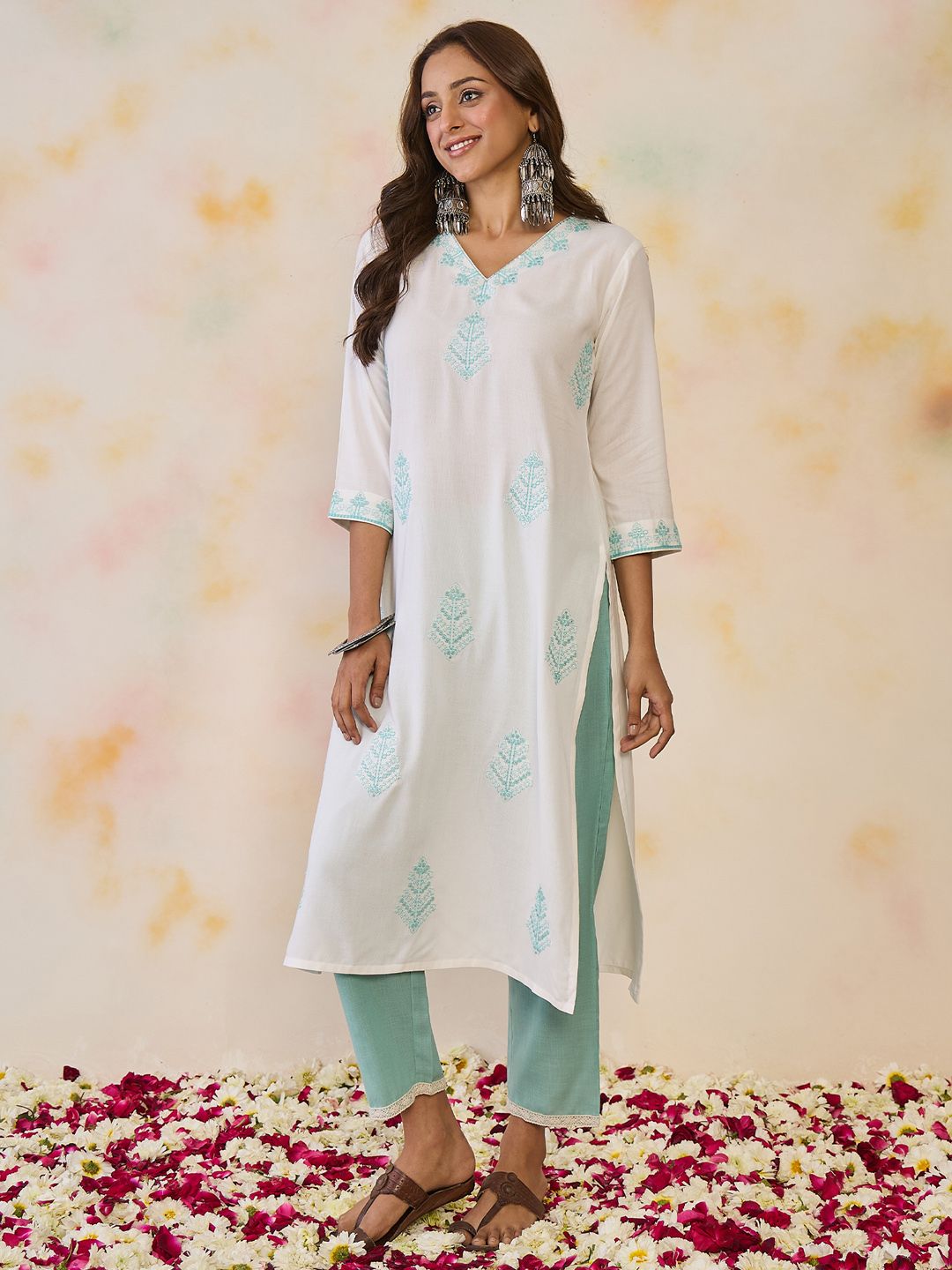 Indo Era Women Ethnic Motifs Embroidered Sequinned Floral Kurta - Distacart