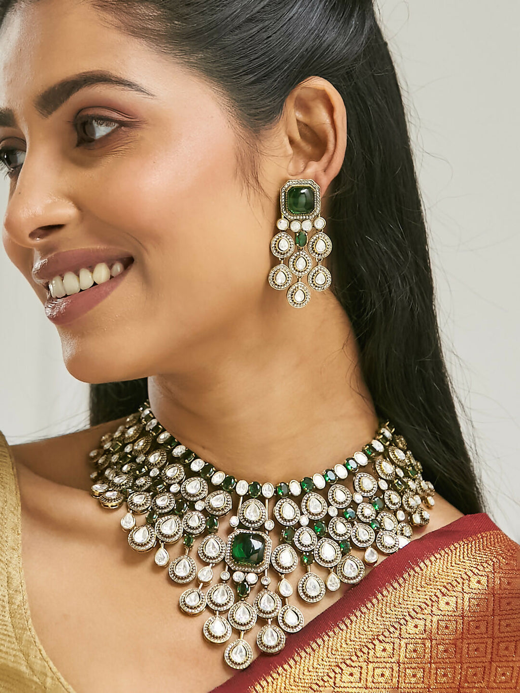 Nuyug Ethereal Kundan Necklace Set