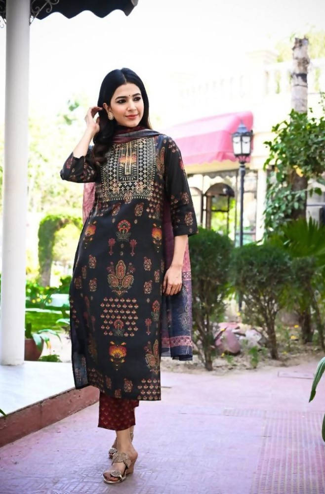 Yufta Women Black & Burgundy Printed Kurta & Trouser with Dupatta