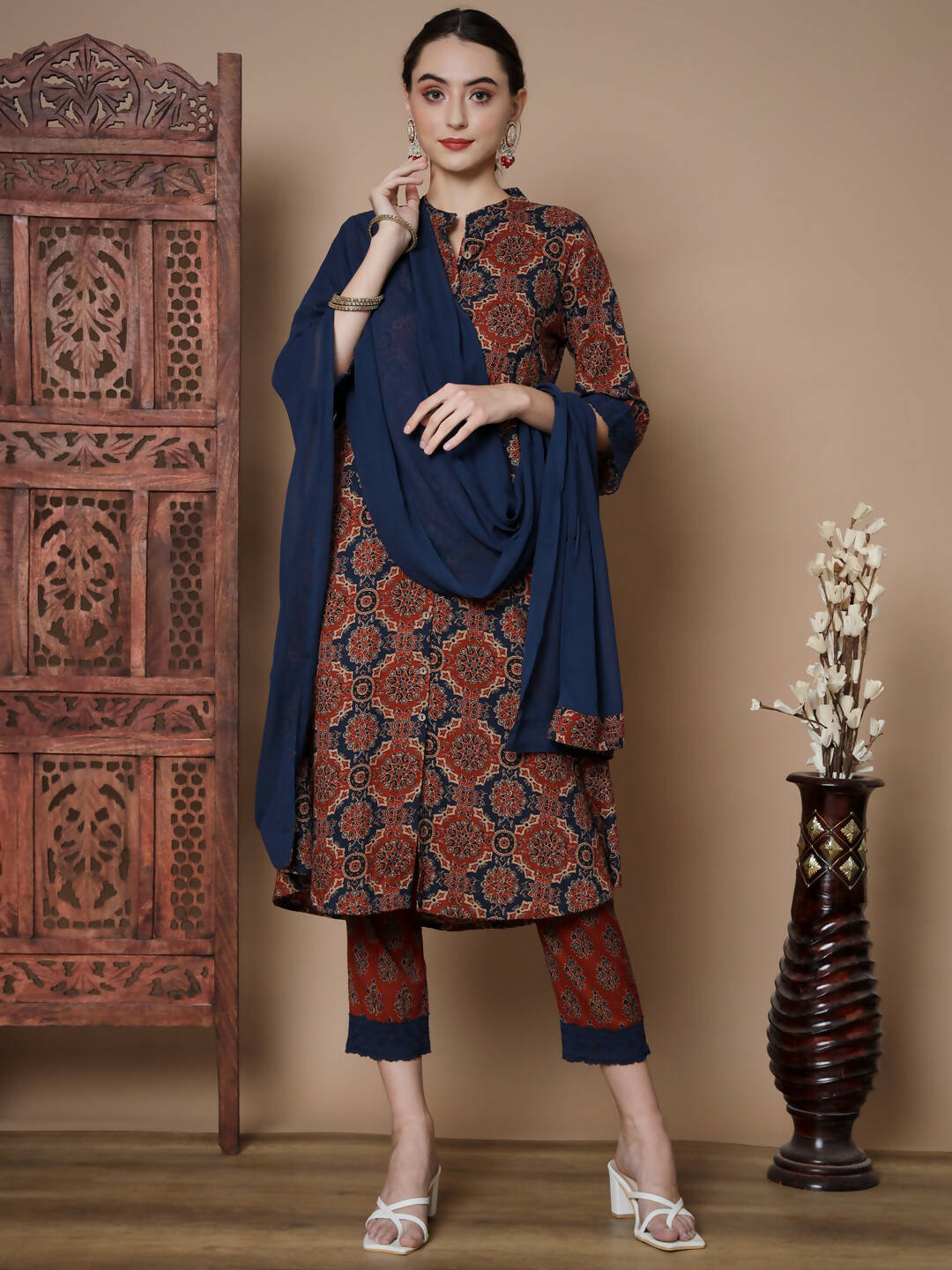 Myshka Women's Multi A-Line Kurta & Trousers With Dupatta